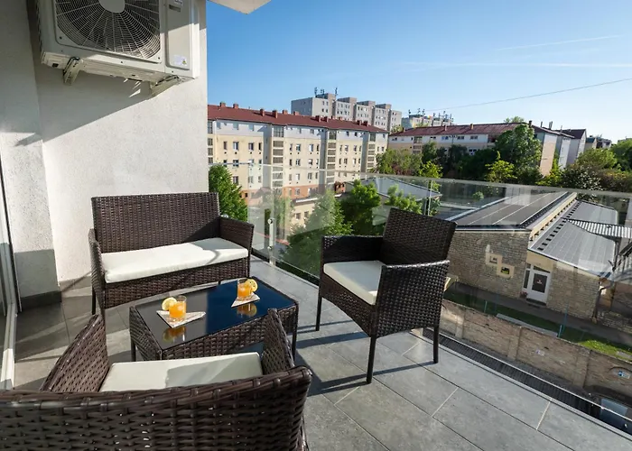 Apartman Azure *